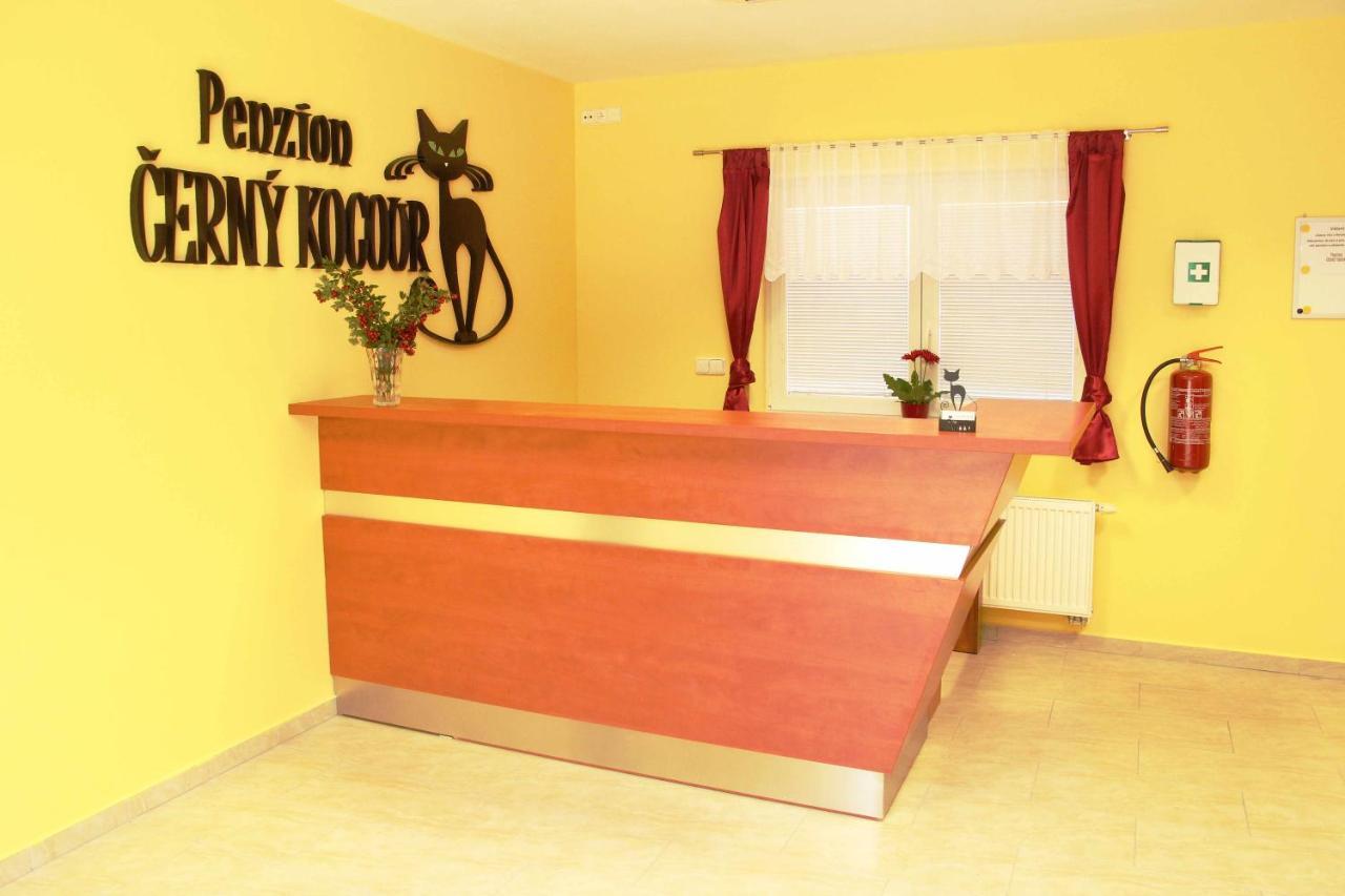 Cerny Kocour Apart Hotel Sarovy Esterno foto