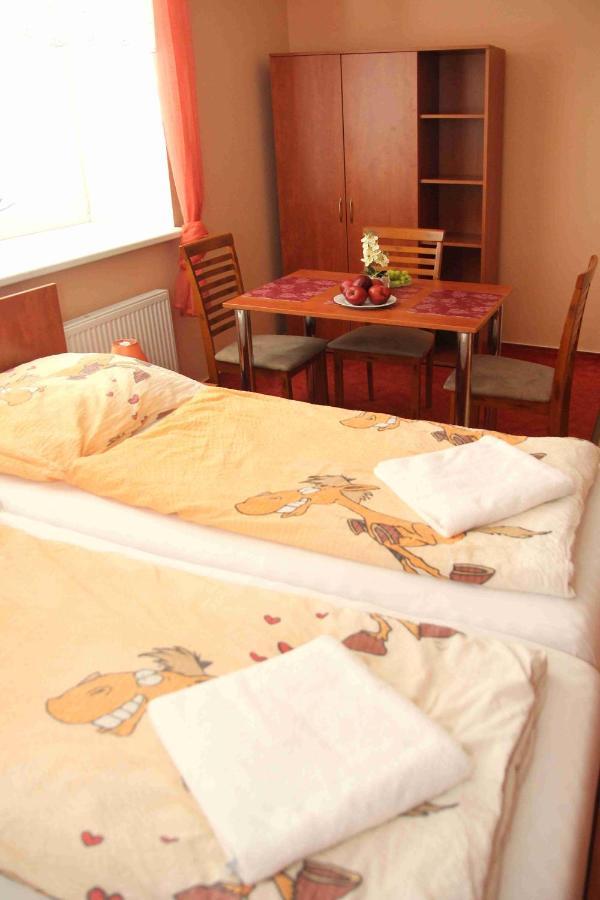 Cerny Kocour Apart Hotel Sarovy Esterno foto